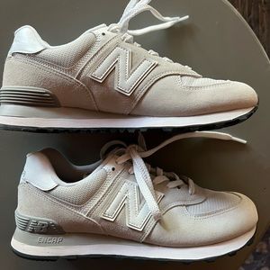 COPY - Men’s New Balance 574 8.5 worn once, too small for my husband. basically…